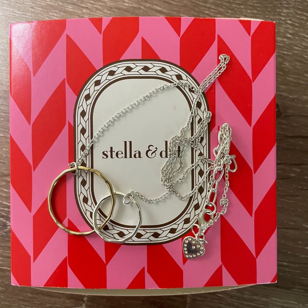 Stella & Dot Together Forever Circle Necklace